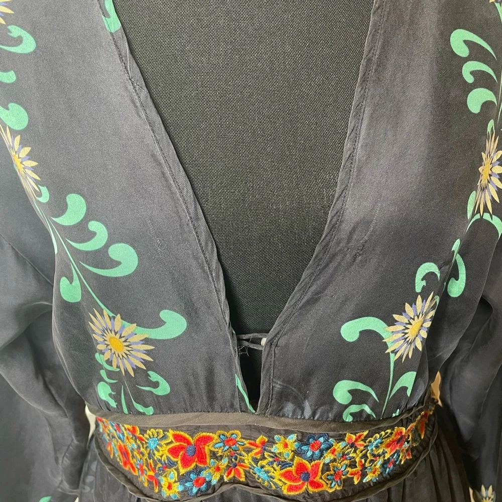 Johnny Was Silk Floral Tunic Embroidered Waistband and Tie Waist in Back Size XL - Picture 10 of 13